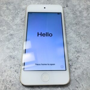 Apple iPod Touch (16GB) – Gold (6th Generation)